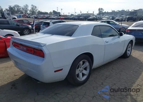 2013 Dodge Challenger Sxt z USA, uszkodzony, nr VIN 2C3CDYAG9DH704666